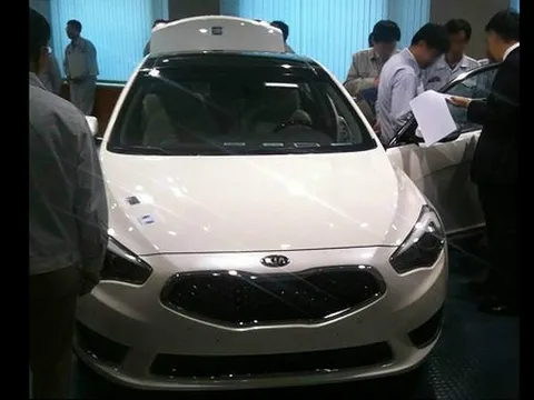 Kia K7/Cadenza 2013 đã lộ diện
